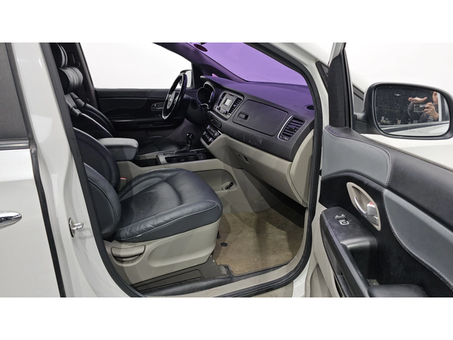 Kia Carnival All New 9-seater Luxury - автомобили, коли, обяви за нови и употребявани 10