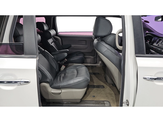 Kia Carnival All New 9-seater Luxury - автомобили, коли, обяви за нови и употребявани 12