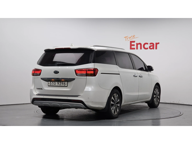 Kia Carnival All New 9-seater Luxury - автомобили, коли, обяви за нови и употребявани 1