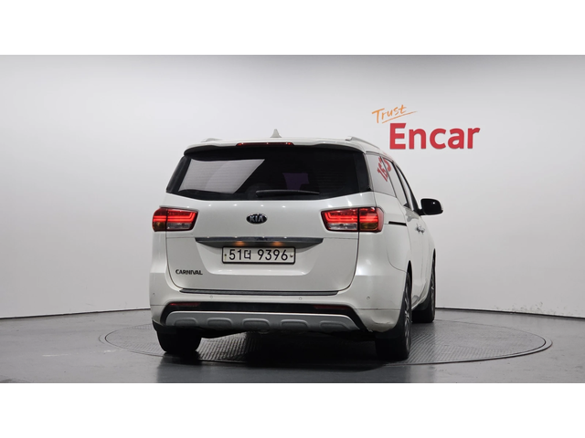 Kia Carnival All New 9-seater Luxury - автомобили, коли, обяви за нови и употребявани 3