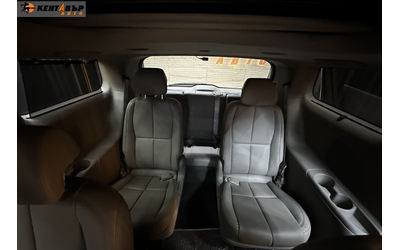 Kia Carnival 2.2D 9-местен/от Корея - автомобили, коли, обяви за нови и употребявани 9