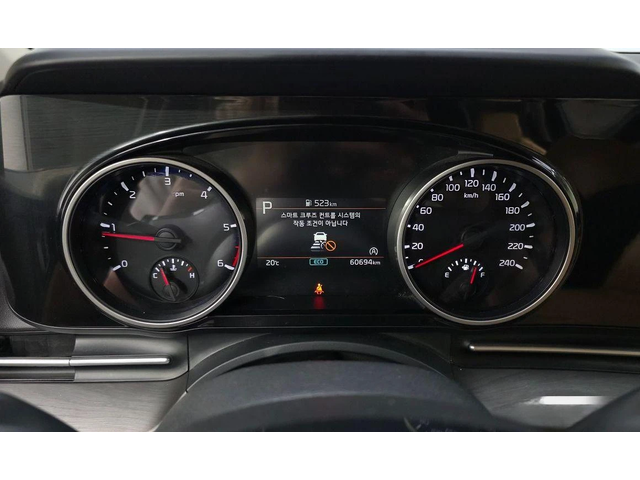 Kia Carnival - автомобили, коли, обяви за нови и употребявани 7