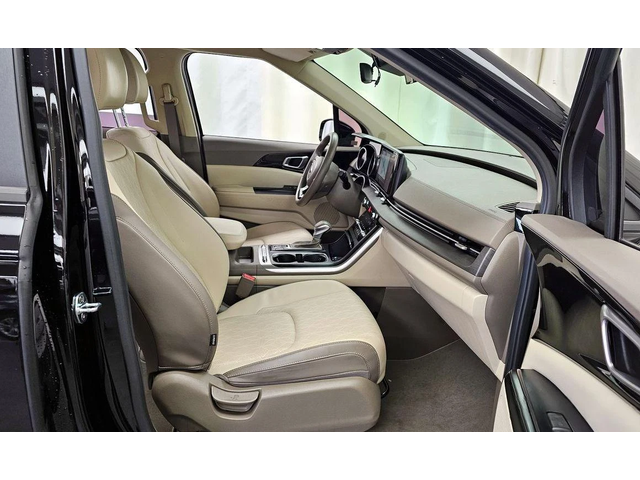 Kia Carnival - автомобили, коли, обяви за нови и употребявани 10