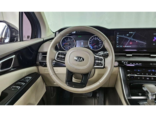 Kia Carnival - автомобили, коли, обяви за нови и употребявани 12