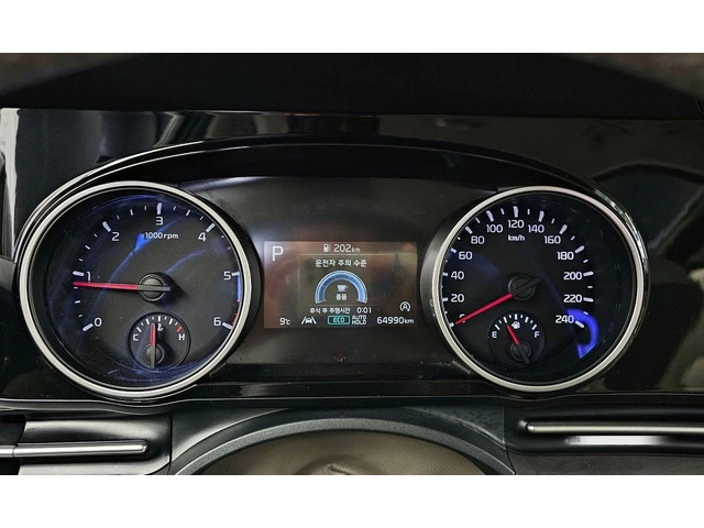 Kia Carnival - автомобили, коли, обяви за нови и употребявани 7