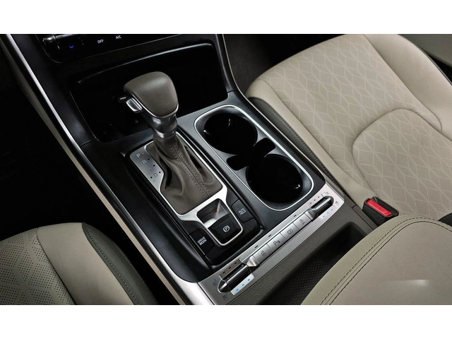 Kia Carnival - автомобили, коли, обяви за нови и употребявани 8