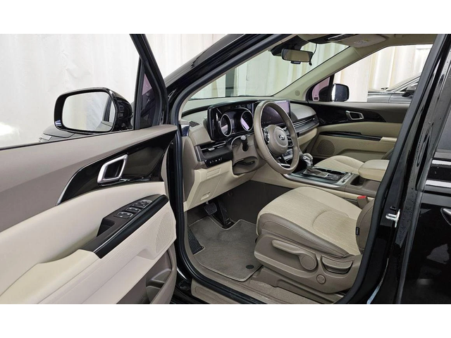 Kia Carnival - автомобили, коли, обяви за нови и употребявани 9