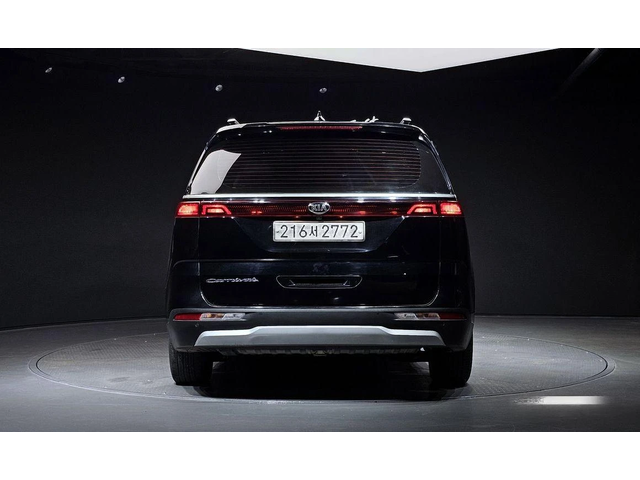 Kia Carnival - автомобили, коли, обяви за нови и употребявани 3