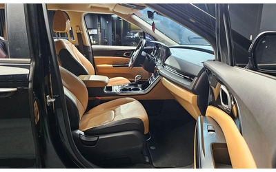 Kia Carnival - автомобили, коли, обяви за нови и употребявани 9