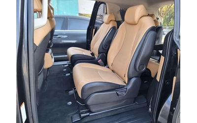 Kia Carnival - автомобили, коли, обяви за нови и употребявани 7