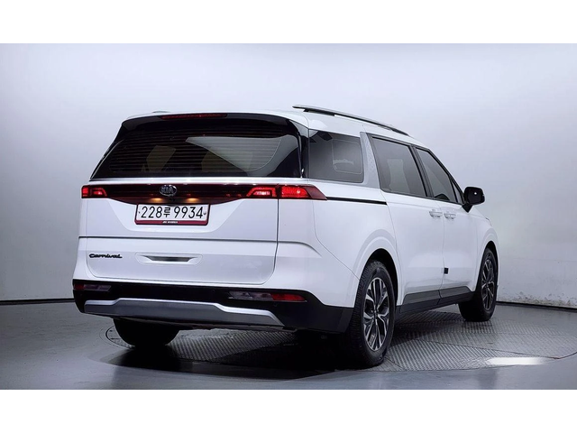 Kia Carnival - автомобили, коли, обяви за нови и употребявани 1