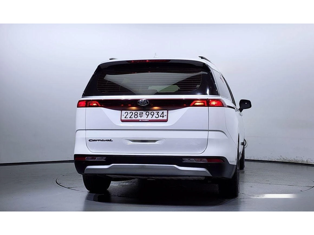 Kia Carnival - автомобили, коли, обяви за нови и употребявани 3