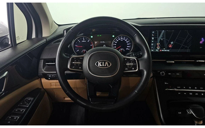 Kia Carnival - автомобили, коли, обяви за нови и употребявани 12