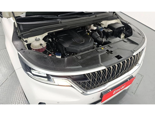 Kia Carnival - автомобили, коли, обяви за нови и употребявани 5