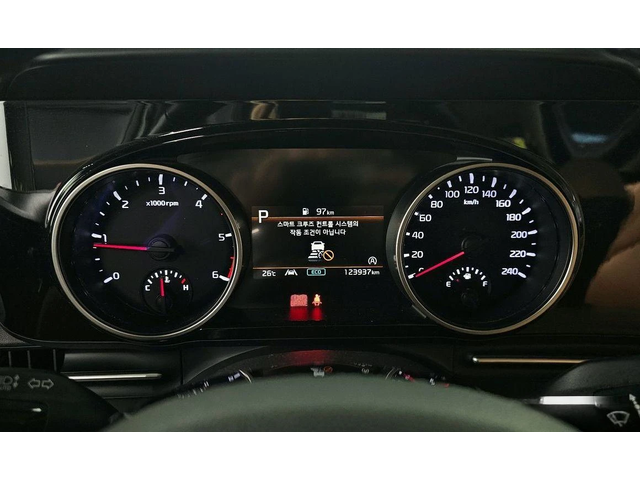 Kia Carnival - автомобили, коли, обяви за нови и употребявани 7