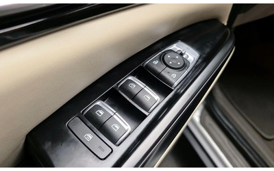 Kia Carnival - автомобили, коли, обяви за нови и употребявани 13