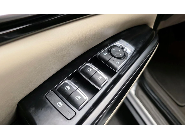 Kia Carnival - автомобили, коли, обяви за нови и употребявани 13