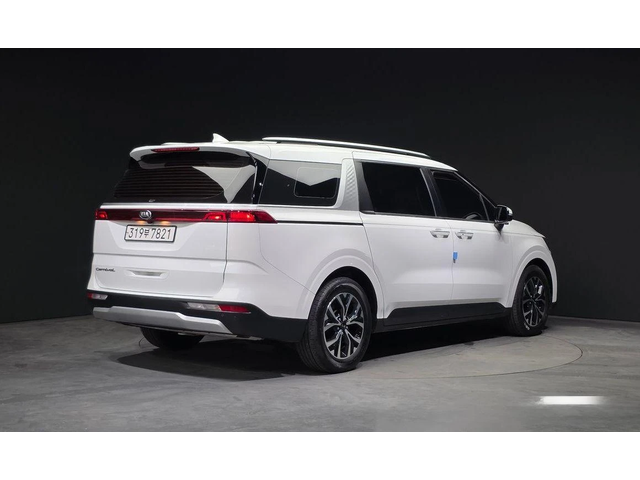 Kia Carnival - автомобили, коли, обяви за нови и употребявани 1