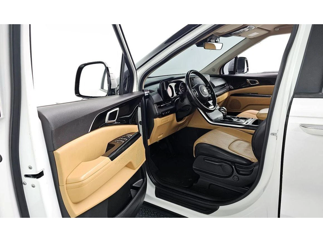 Kia Carnival - автомобили, коли, обяви за нови и употребявани 10