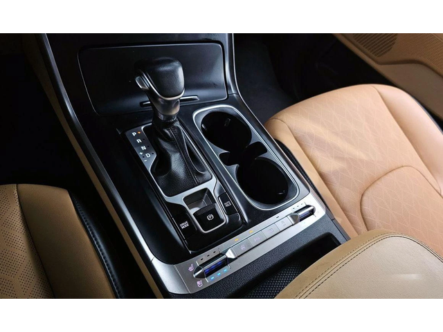 Kia Carnival - автомобили, коли, обяви за нови и употребявани 8