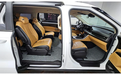 Kia Carnival - автомобили, коли, обяви за нови и употребявани 10