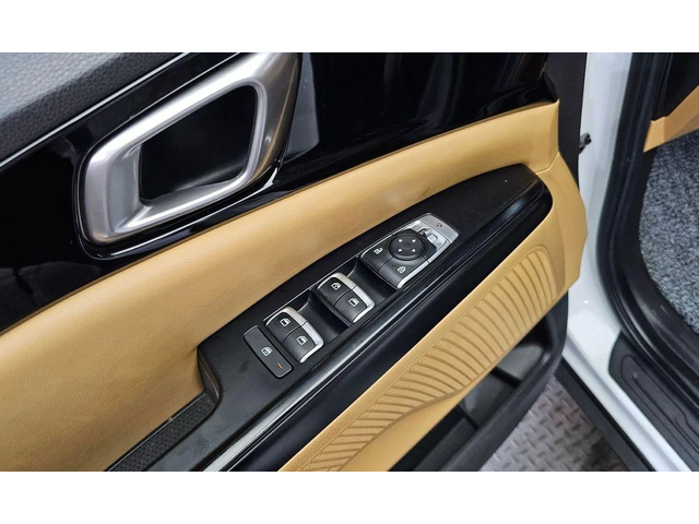 Kia Carnival - автомобили, коли, обяви за нови и употребявани 11