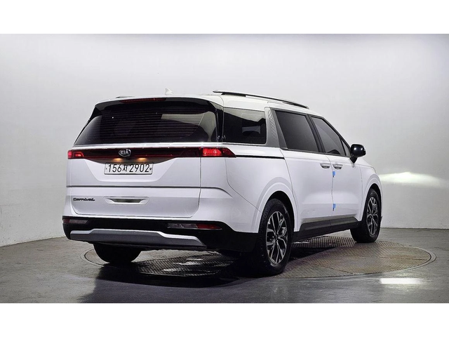 Kia Carnival - автомобили, коли, обяви за нови и употребявани 1