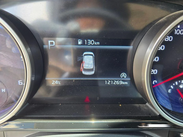 Kia Carnival - автомобили, коли, обяви за нови и употребявани 10