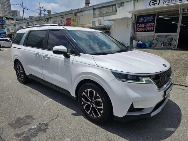 Kia Carnival - автомобили, коли, обяви за нови и употребявани 1