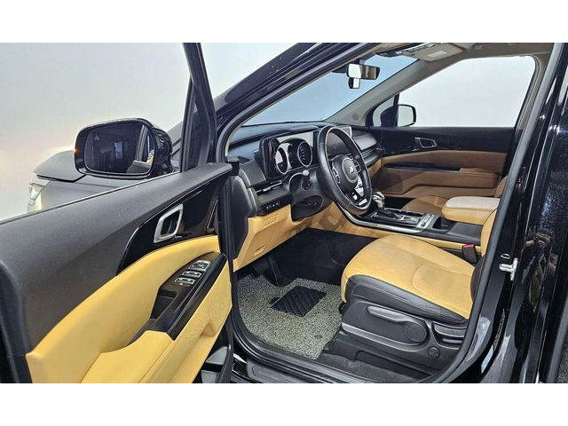 Kia Carnival - автомобили, коли, обяви за нови и употребявани 10