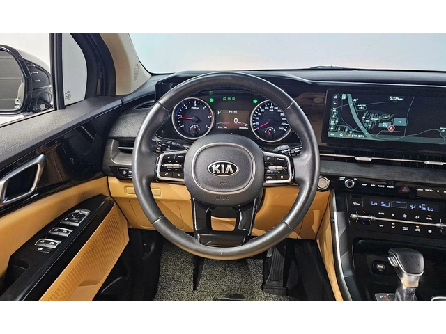 Kia Carnival - автомобили, коли, обяви за нови и употребявани 12