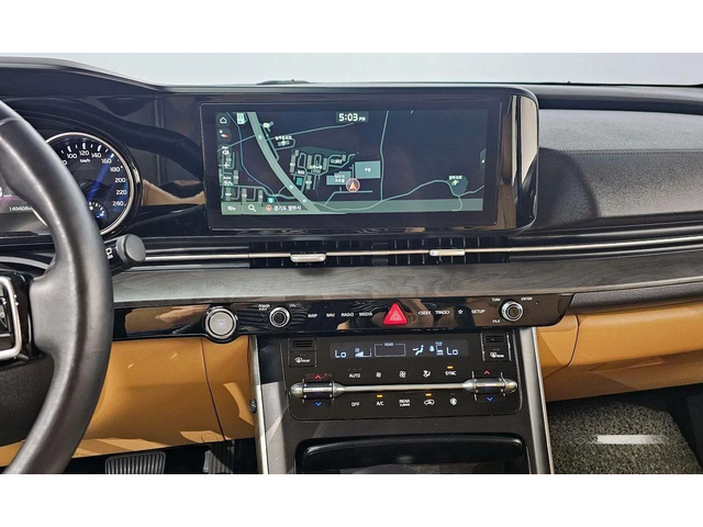 Kia Carnival - автомобили, коли, обяви за нови и употребявани 13