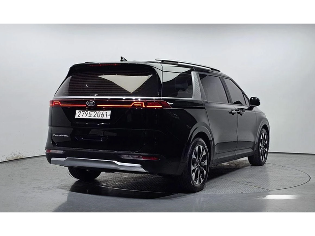 Kia Carnival - автомобили, коли, обяви за нови и употребявани 1