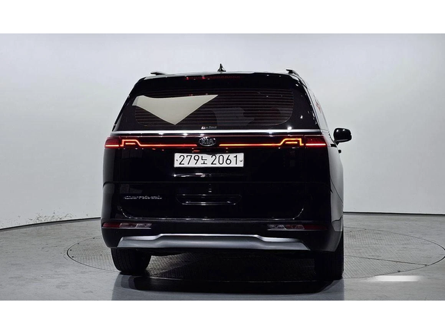 Kia Carnival - автомобили, коли, обяви за нови и употребявани 3