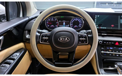 Kia Carnival - автомобили, коли, обяви за нови и употребявани 12