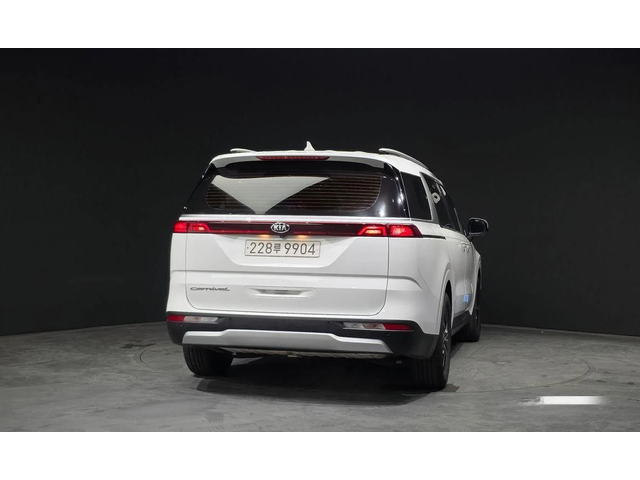 Kia Carnival - автомобили, коли, обяви за нови и употребявани 3