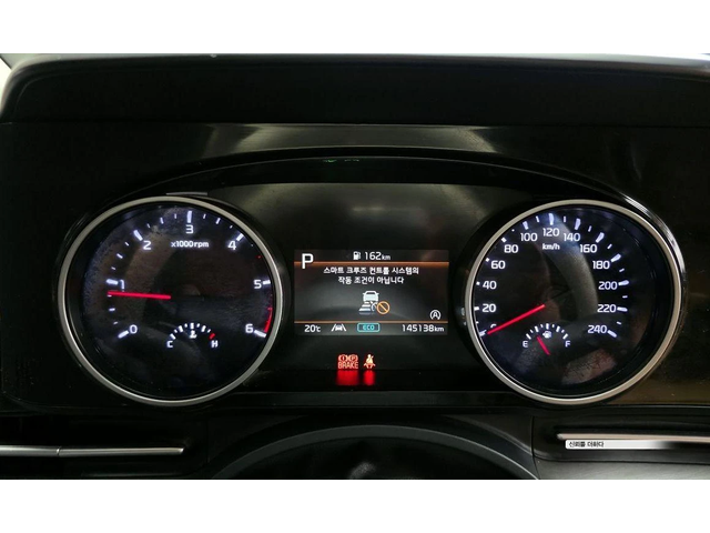 Kia Carnival - автомобили, коли, обяви за нови и употребявани 7