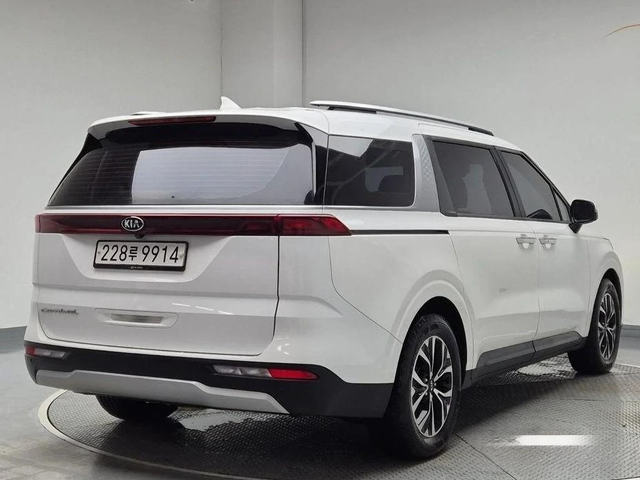 Kia Carnival - автомобили, коли, обяви за нови и употребявани 2