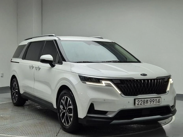 Kia Carnival - автомобили, коли, обяви за нови и употребявани 3