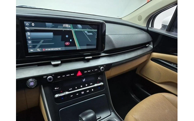 Kia Carnival - автомобили, коли, обяви за нови и употребявани 9