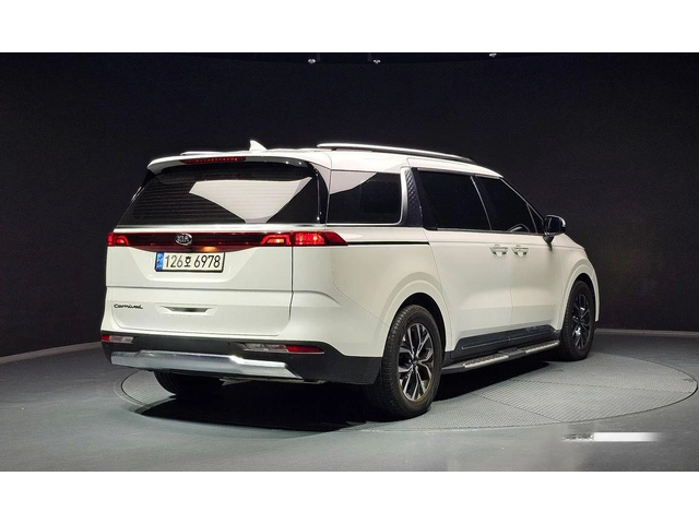 Kia Carnival - автомобили, коли, обяви за нови и употребявани 1