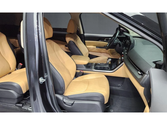 Kia Carnival - автомобили, коли, обяви за нови и употребявани 10