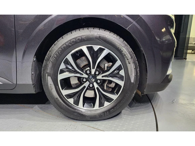 Kia Carnival - автомобили, коли, обяви за нови и употребявани 4