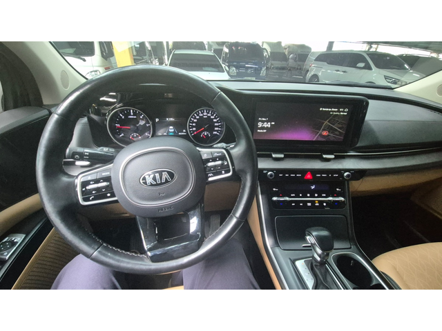 KIA Carnival - автомобили, коли, обяви за нови и употребявани 10