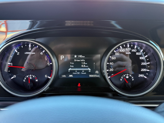 KIA Carnival - автомобили, коли, обяви за нови и употребявани 28