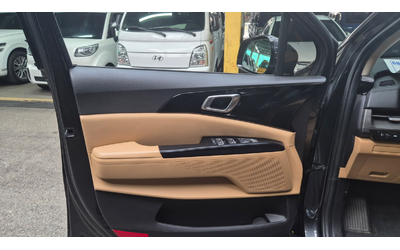 KIA Carnival - автомобили, коли, обяви за нови и употребявани 9