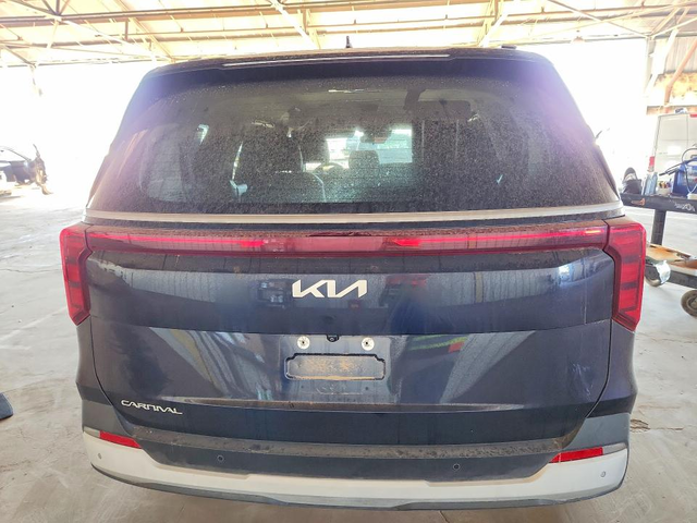 Kia Carnival 3.5L 6 FRONT WHEEL DRIVE - автомобили, коли, обяви за нови и употребявани 5