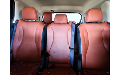 Kia Carnival 3.5L 6 FRONT WHEEL DRIVE - автомобили, коли, обяви за нови и употребявани 9