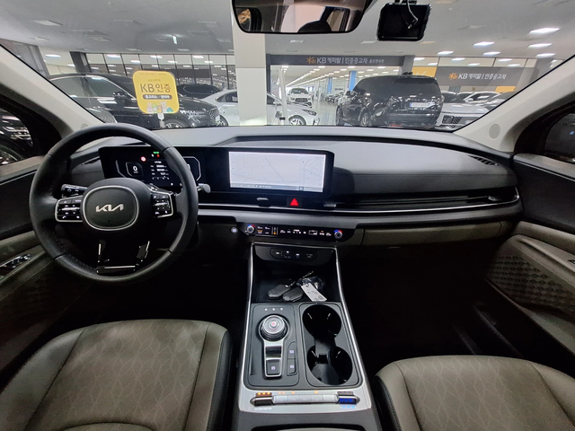 Kia Carnival 2.2 Diesel 9 Места autogeorge.com - автомобили, коли, обяви за нови и употребявани 5