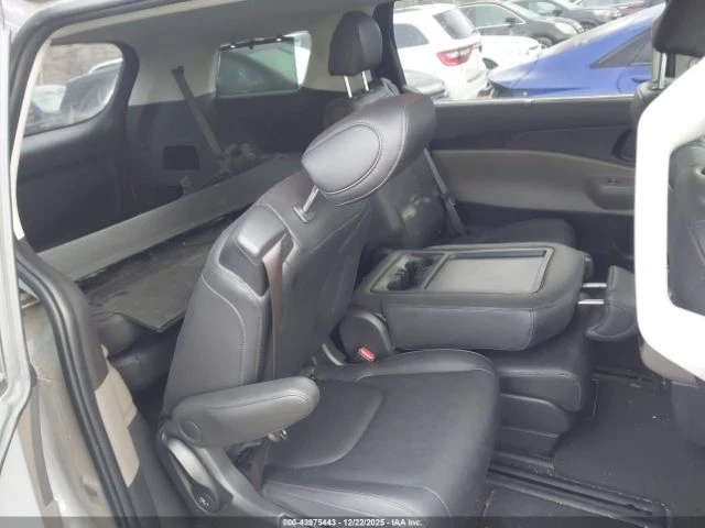 Kia Carnival MPV HYBRID EX - автомобили, коли, обяви за нови и употребявани 9